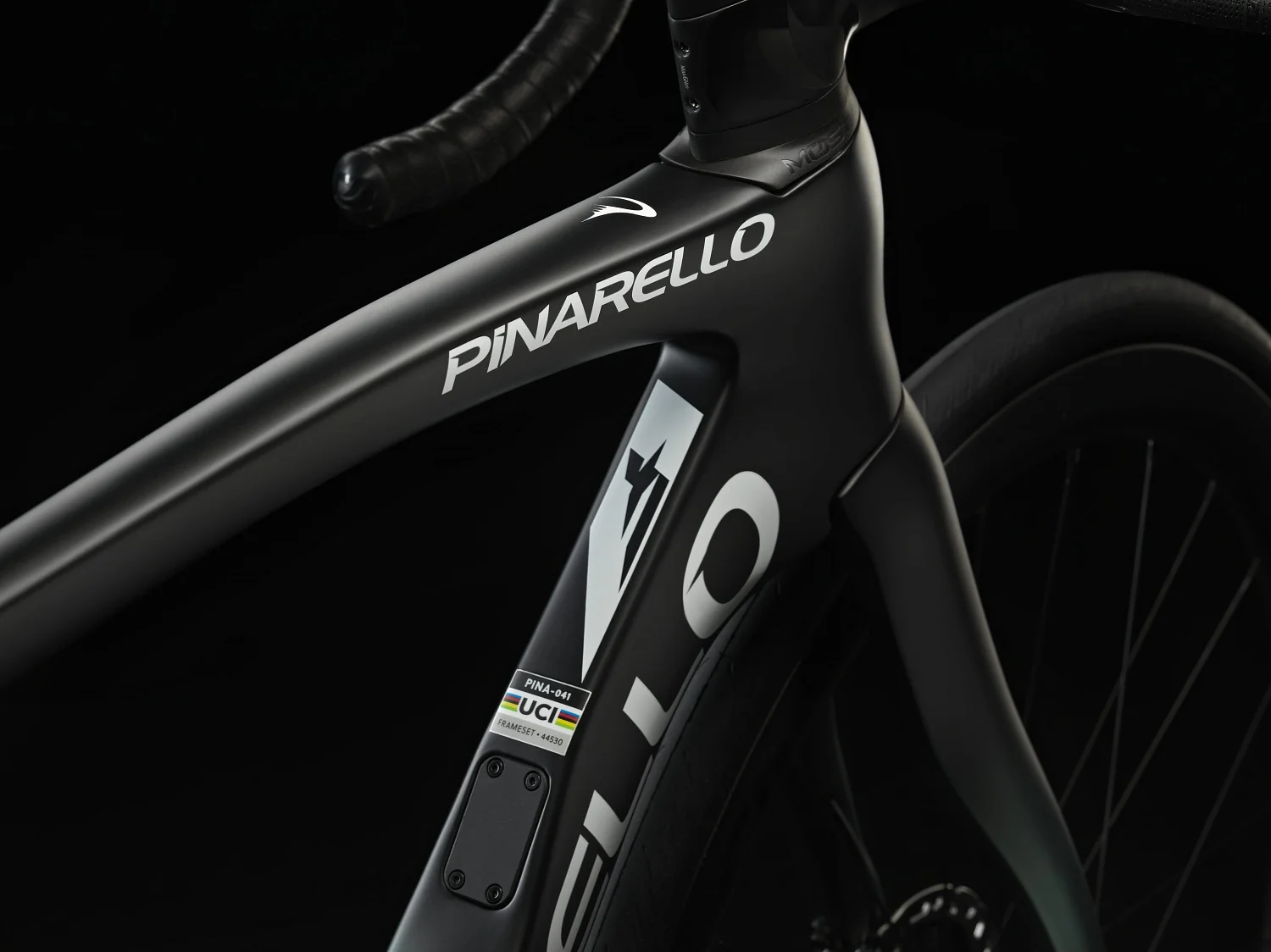 PINARELLO F9 SRAM RED AXS (2025)