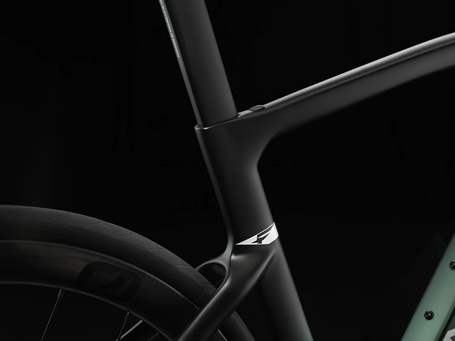 PINARELLO F9 SRAM RED AXS (2025)