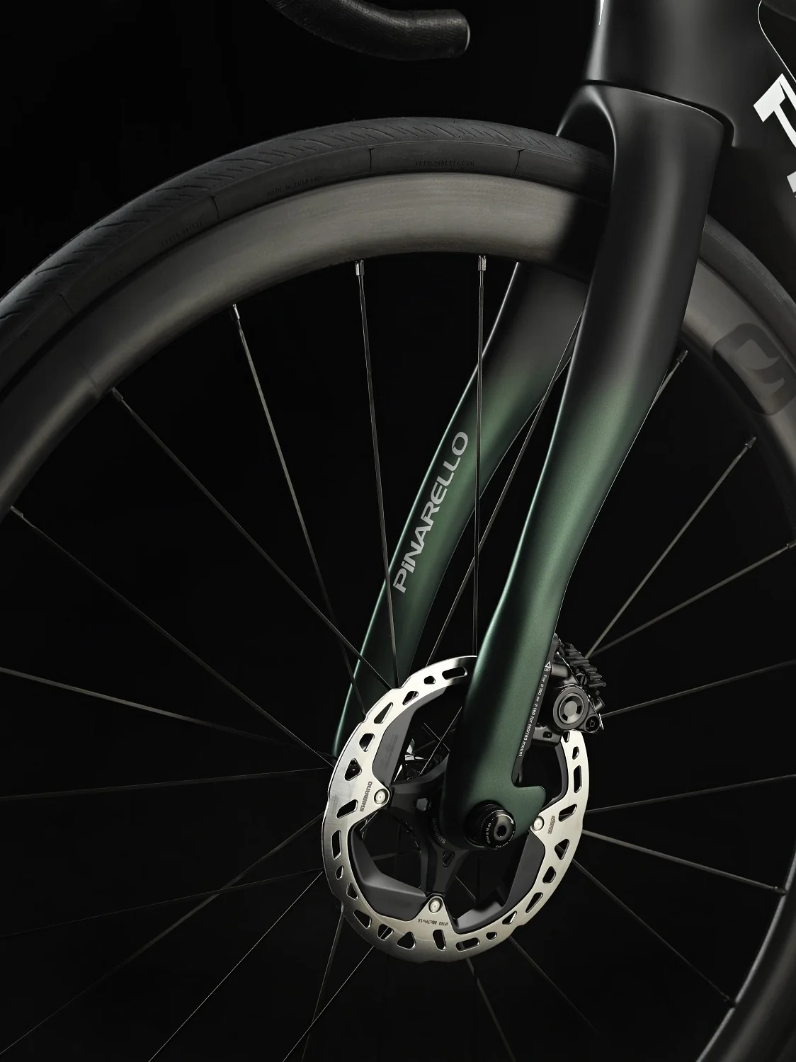 PINARELLO F9 SRAM RED AXS (2025)